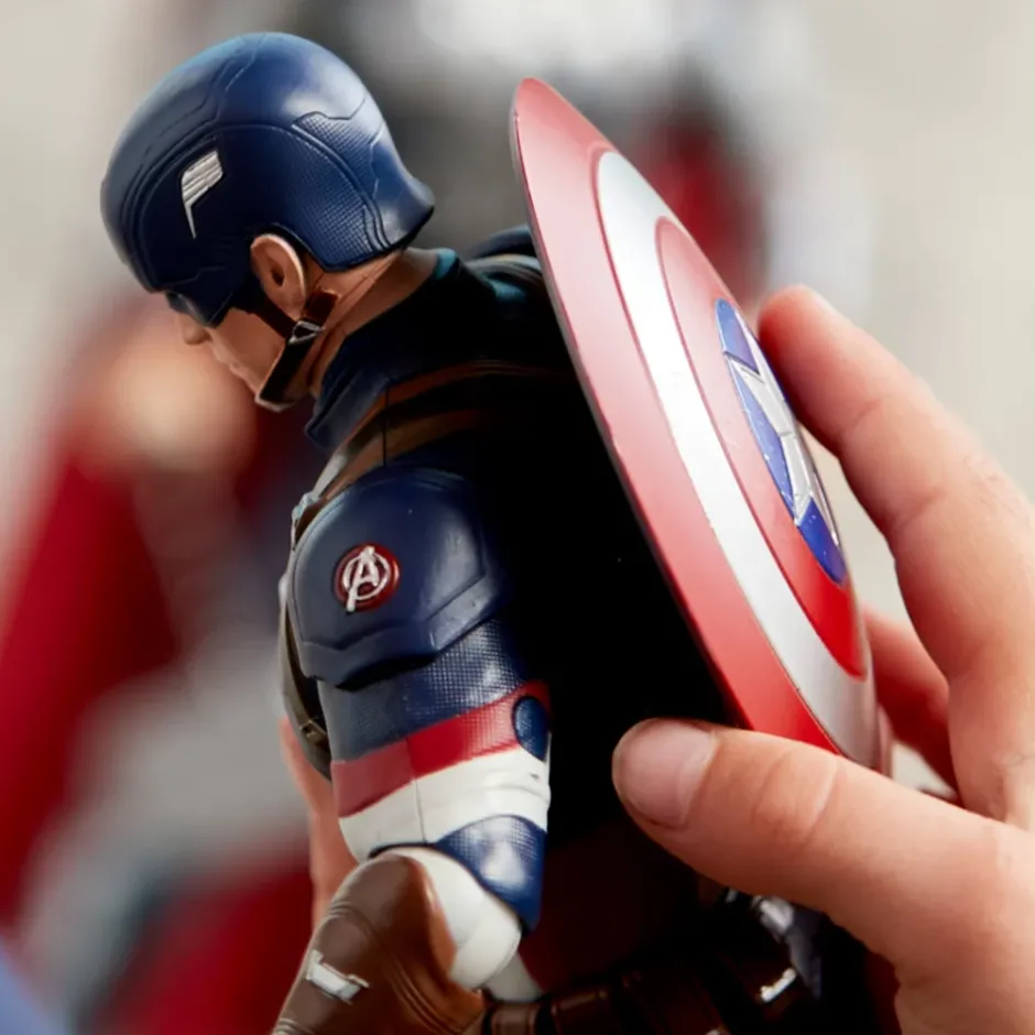 Best Figurine Captain America articulée et parlante - 25 cm Figurines