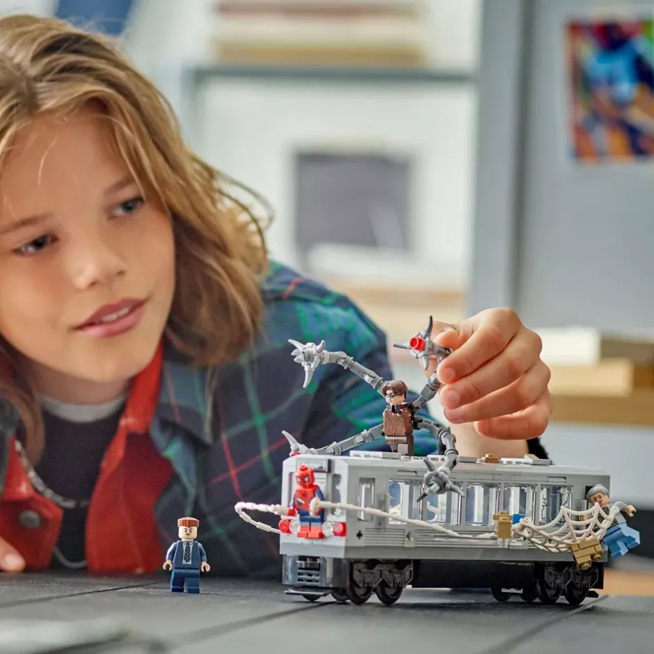 Best LEGO Marvel La scène du train de Spider-Man et Docteur Octopus 76321 Lego