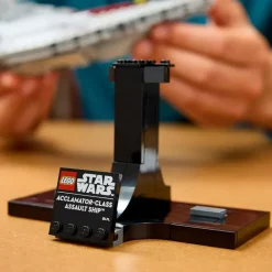 New LEGO Star Wars Le transport d’assaut de classe Acclamator 75404 Lego